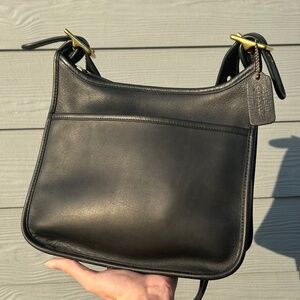 Authentic Vintage Coach Navy Legacy Zip #9966